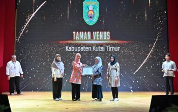 Menteri PPPA Beri Penghargaan Kepada Pemerintah Kutai Timur yang Penuhi Hak Anak