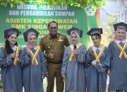 Wakil Bupati Kutai Timur Hadiri Wisuda dan Pelantikan Asisten Keperawatan SMK Singa Geweh