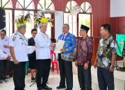 Menteri Nusron Serahkan Sertipikat di Papua : Era Presiden Prabowo Semua Tempat Ibadah Harus Disertipikatkan Tanpa Pengecualian