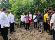 Realisasi Percepatan Sertipikasi Tanah Ulayat di Papua, Menteri Nusron Saksikan Pemasangan Patok di Skouw Yambe