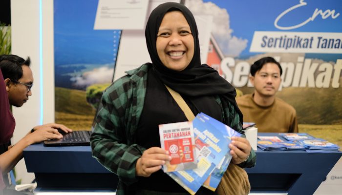 Jadi Relawan Gempa Cianjur, Ibu Eva Tergugah Alih Media ke Sertipikat Elektronik