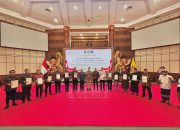 Serahkan 36 Sertipikat di Bali, Menteri Nusron Tegaskan Sertipikasi Tanah Dongkrak Perputaran Ekonomi Nasional