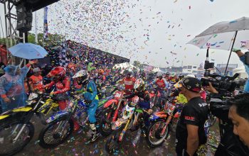 Jelajah Alam Sangatta (Jelas) Seri ke-7 Resmi Dibuka: 2.000 Riders Nusantara Taklukkan Lumpur dan Tantangan Alam Kutim