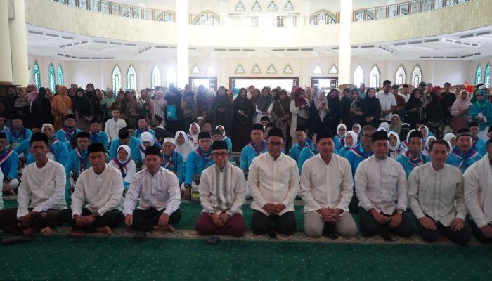 170 Jamaah Haji Kutim Dilepas Penuh Haru, Bupati Ardiansyah: Jaga Niat dan Kesabaran
