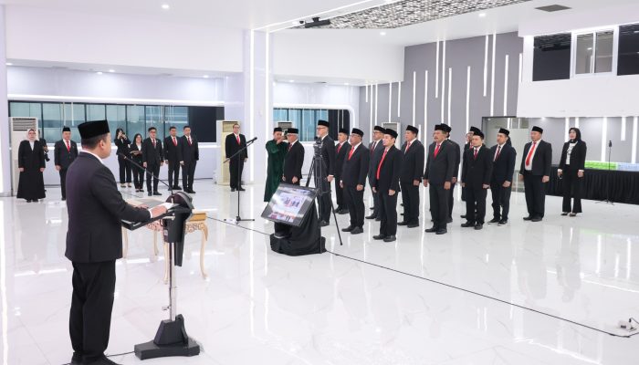 Lantik 130 Pejabat, Menteri ATR/Kepala BPN: Berikan Manfaat dan Pelayanan yang Adil bagi Masyarakat