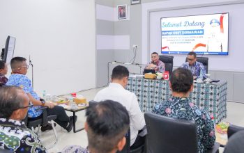 Berikan Pengarahan di Kantah Kota Samarinda, Wamen Ossy: ATR/BPN Harus Jadi Solusi Atas Pembangunan di Kalimantan Timur