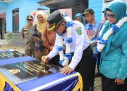 Bupati Kutim Resmikan Sejumlah Fasilitas Publik dan Serahkan Armada Pemadam Perairan di Sangkulirang