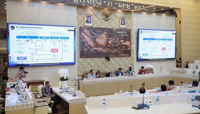 RDP dengan Komisi II DPR RI, Sekjen ATR/BPN Laporkan Capaian Pelaksanaan Tujuh Layanan Prioritas