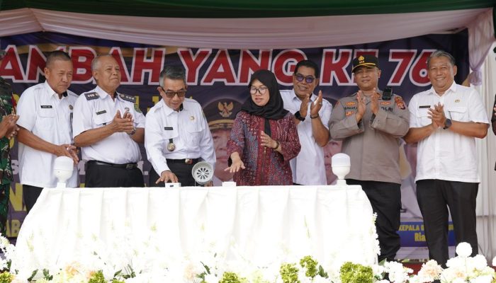 Listrik PLN 24 Jam Resmi Mengalir di Senambah dan Mulupan, Bupati Kutim: Wujud Pemerataan Pembangunan