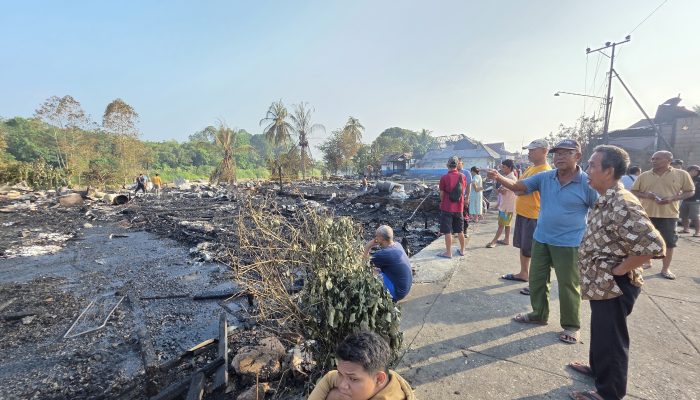 Kebakaran di Muara Bengkal Ulu, 14 Rumah Ludes Terbakar