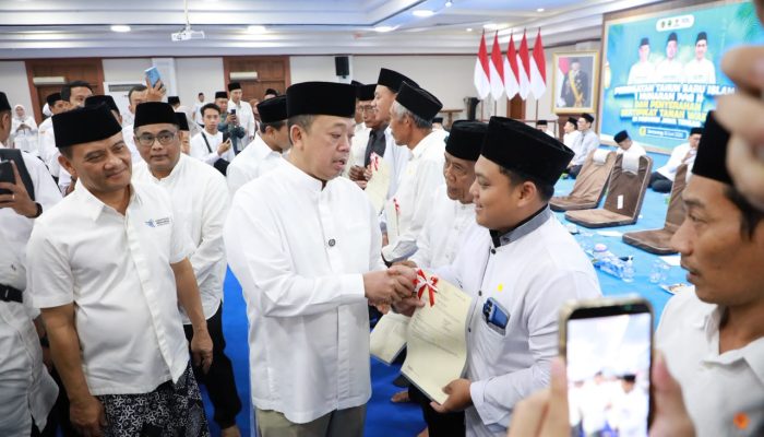 Selembar Sertipikat Menjaga Amanah Tanah Wakaf
