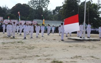 Merah Putih Berkibar di Muara Bengkal, Paskibra Tunaikan Tugas di HUT ke-81 RI