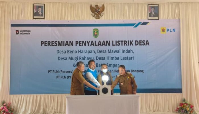 Akbar Tanjung Harapkan Listrik 24 Jam di Empat Desa Batu Ampar Dongkrak Perekonomian Warga
